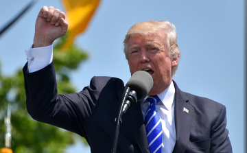 Trump jelentősen emelné az Indiára kiszabott vámokat, az orosz olaj továbbértékesítése miatt