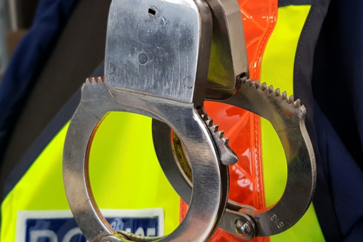 Korrupció miatt őrizetbe vettek egy volt országgyűlési képviselőt