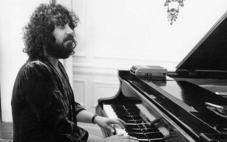 Meghalt Vangelis