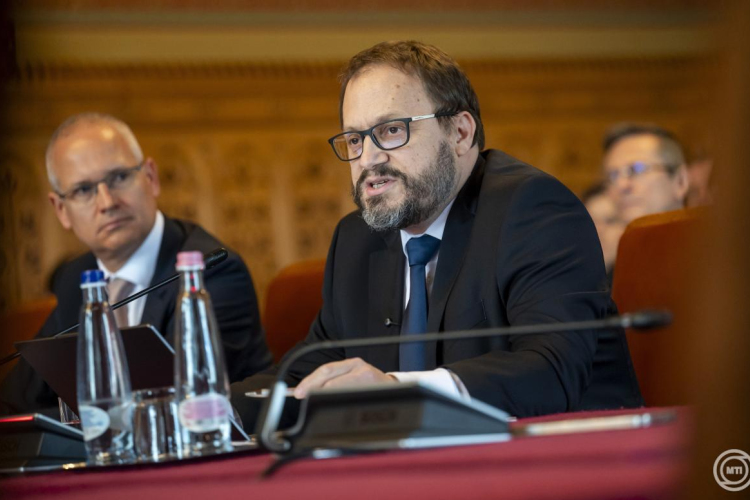 A pénzügyminiszter június 30-ig vizsgálja felül a 2026. évi költségvetést