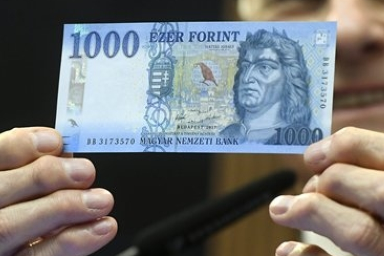 Már csak az új 1000 forintosokkal lehet fizetni