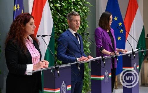 A végrehajtási rendszerről, a Dunaferr sorsáról, az azbesztszennyezésről is tárgyalt a kabinet