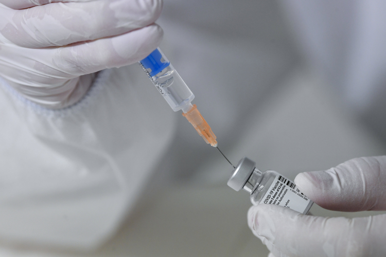 Újabb vakcinaszállítmány érkezett Magyarországra