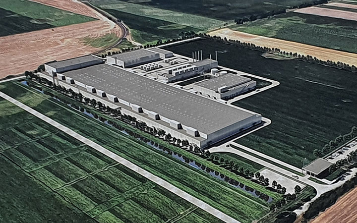 Semcorp: zavartalanul halad a debreceni gyár építése