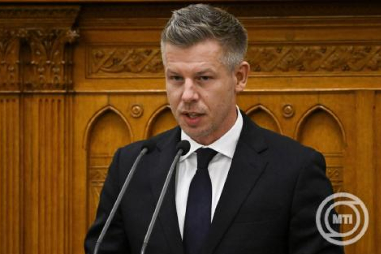 A legfőbb ügyész lemondása - Magyar Péter: az ország újabb Orbán-bábtól szabadult meg