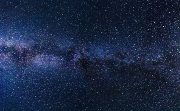 Hétfő éjjel tetőzik a Leonidák meteorraj