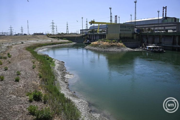 Hőség - Védelmi Munkacsoport: hosszabb hőségriasztás, stabil energiaellátás