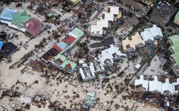 Sikerült kimenteni a magyarokat a hurrikán sújtotta Szent Márton-szigetről