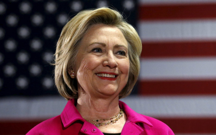 Hillary Clinton visszatérne a közéletbe